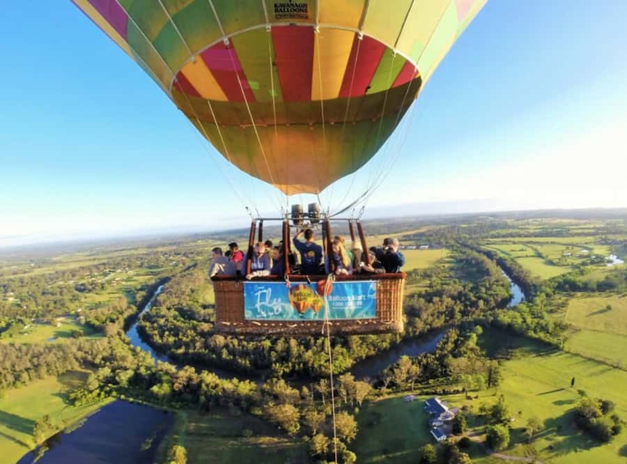 Camden Valley: Sunrise Hot Air Balloon Flight With Breakfast - Landing and the Cooked Breakfast That Makes the Morning Complete
