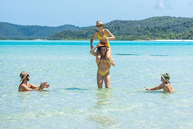 Camira Sailing Adventure through Whitsunday Islands - BBQ lunch, tea breaks, and the alcohol timing that makes sense