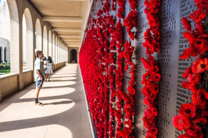 Canberra Day Trip from Sydney - National Museum of Australia and lunch by the lake