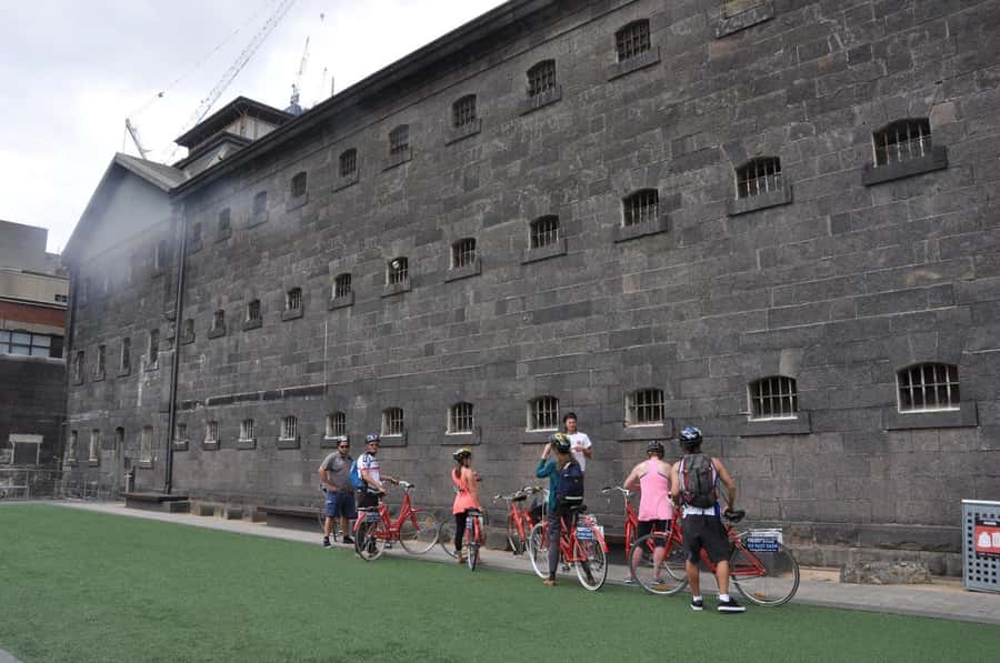 Classic Melbourne Bike tour - Why a 4-hour guided ride beats a bus day