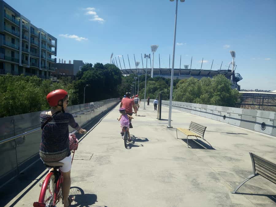 Classic Melbourne Bike tour - Meeting at Blue Tongue Bikes and getting oriented