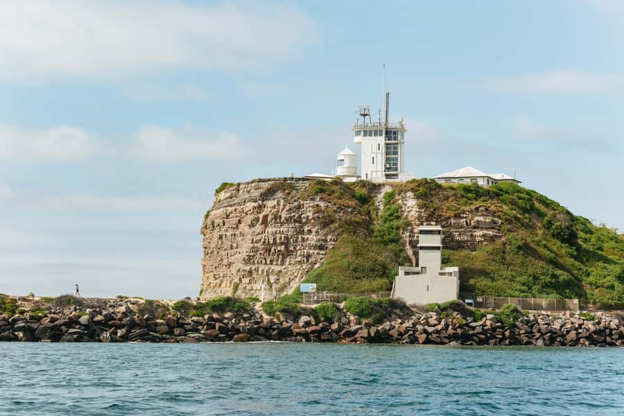 Coastal 2.5-hour Adventure Boat Tour from Newcastle - ANZAC Memorial Walk, Bogey Hole, and Glenrock Lagoon from the Water