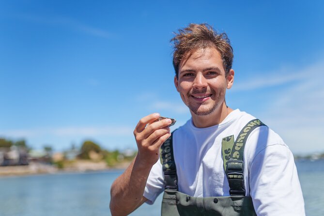 Coffin Bay Oyster Farm Wading Tour & Tasting Experience - Wading to the Floating Pontoon: How Harvesting Looks Up Close