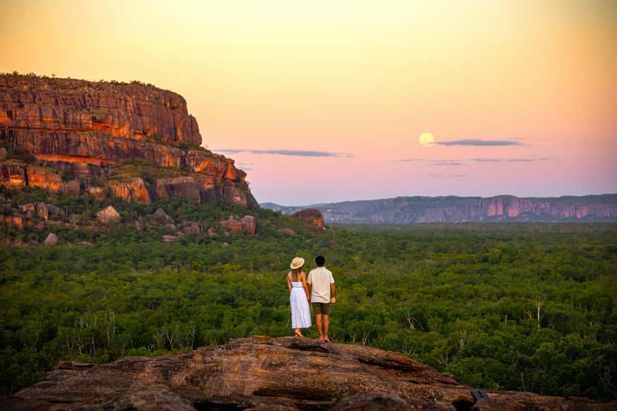 Darwin: 4-Day Kakadu Katherine Gorge Cultural Experience - Day 2 in Kakadu: Burrungkuy (Nourlangie) rock art, billabongs, and lookouts