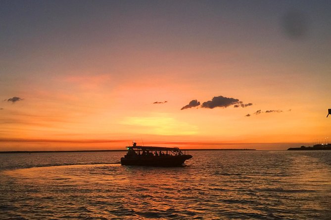 Darwin Sunset Cruise Including Fish 'n' Chips - Photo time tips for the harbour light