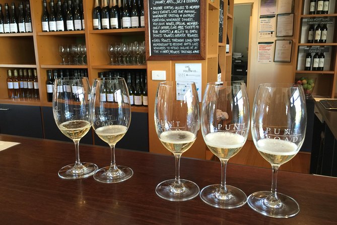 Epic Yarra Valley Wine Tour + Lunch, Chocolate & Gin/Beer Option - Soumah or Tokar, your boutique winery moment