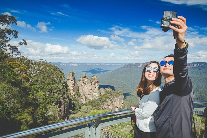 Exclusive Blue Mountains Wildlife and Bushwalk Tour From Sydney - Featherdale Sydney Wildlife Park: up-close native animals, no guesswork