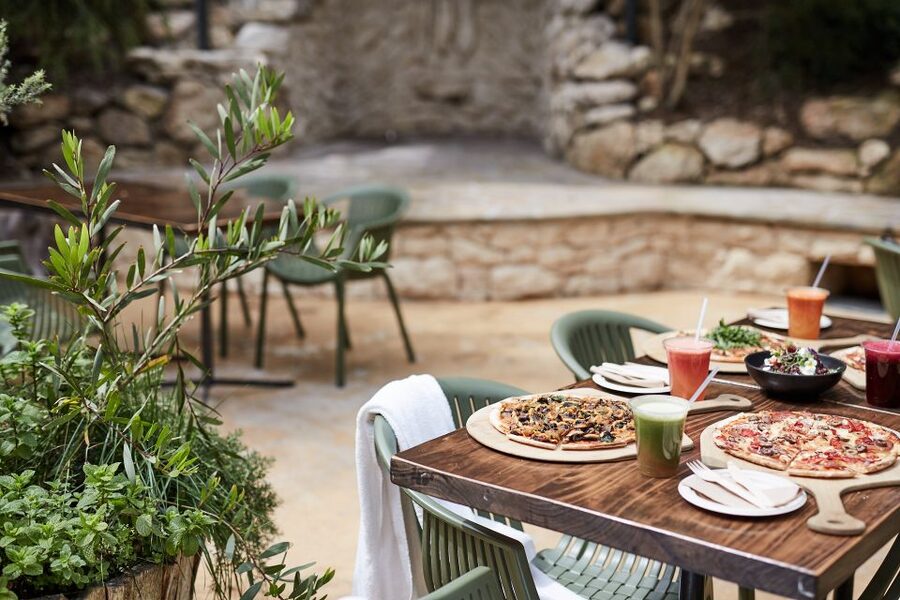 Fingal: Peninsula Hot Springs Entry with Lunch Credit - Lunch at the Bath House Cafe or Amphitheatre Cafe using your $30 credit