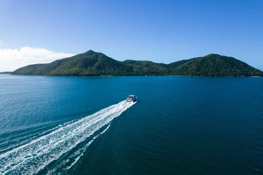 Fitzroy Island: Full-Day Ferry & Snorkel Safari Guided Tour - Ferry comfort and communication: small issues to know about