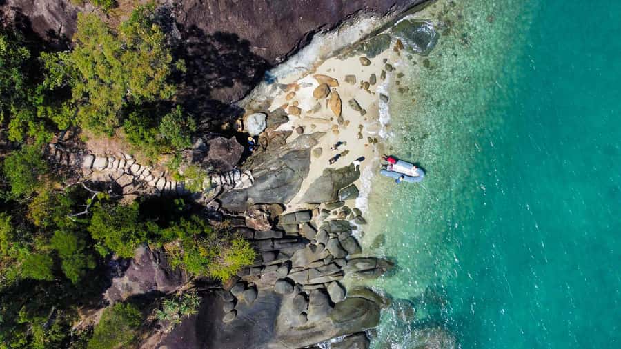 From Airlie Beach: Hook Island Cultural Tour, Sail & Snorkel - The yacht day: morning tea, sailing time, and the way the crew runs it
