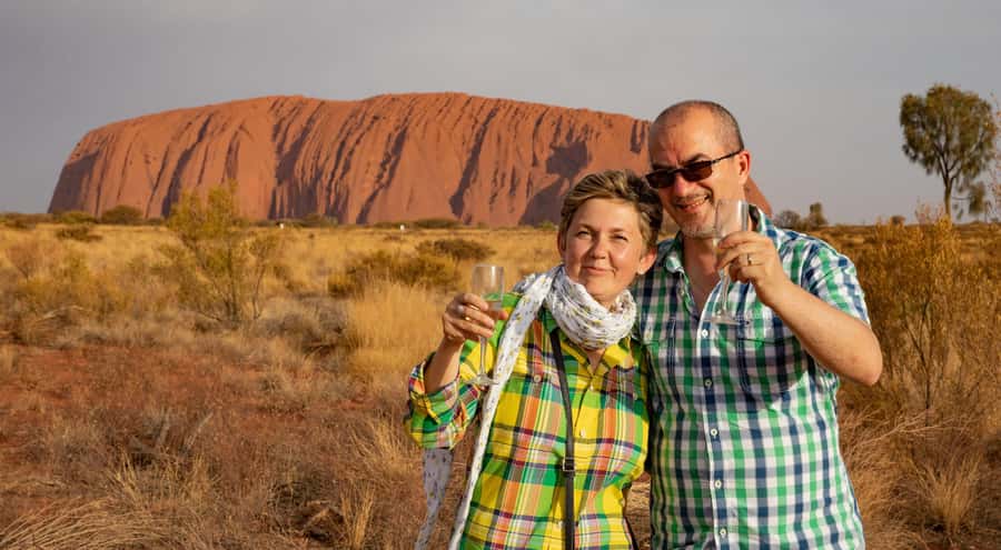 From Alice Springs: Day Trip to Uluru with BBQ Dinner - Mount Connor Lookout: a breather with scale and direction