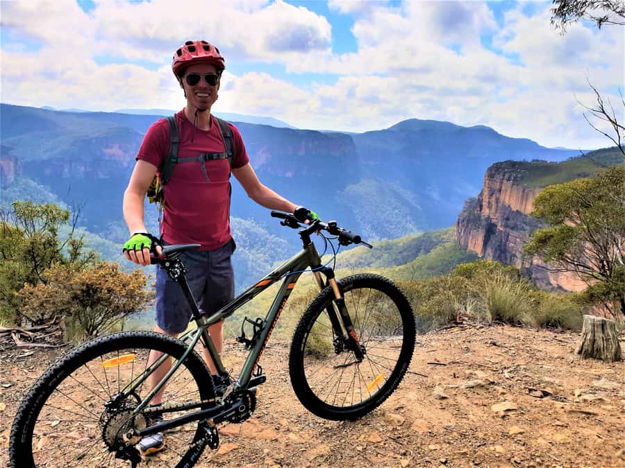From Blue Mountains: Mountain e-Bike Ride, HANGING ROCK - From Blackheath to Hanging Rock: the 3-hour e-bike rhythm