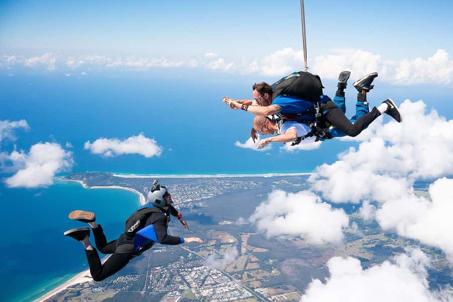 From Brisbane: Tandem Skydive Experience over Byron Bay - The training, the plane ride, and how the day is paced