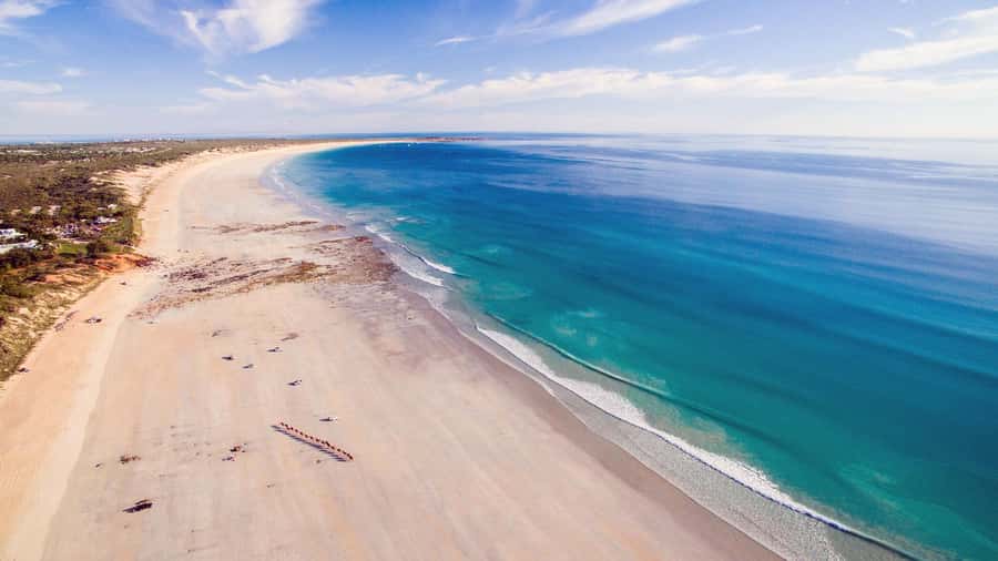 From Broome: Buccaneer Explorer Half-Day Scenic Flight - Key reasons this flight feels worth it
