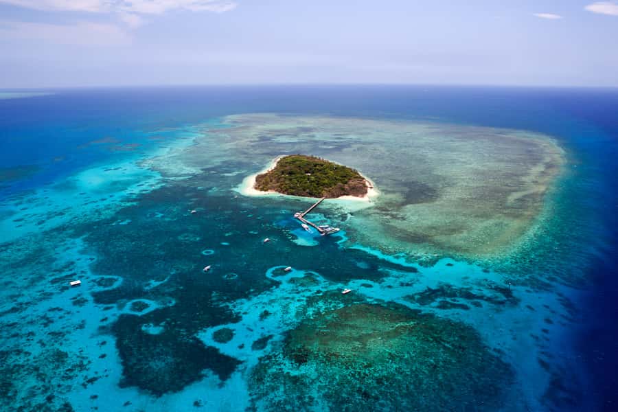 From Cairns: 40-Min Scenic Reef Window Seat Airplane Flight - How the Flight Path Works Over Green Island and the Reef