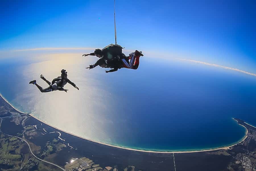 From Gold Coast: Tandem Skydive Experience over Byron Bay - Freefall Up to 60 Seconds at Around 220 km per Hour