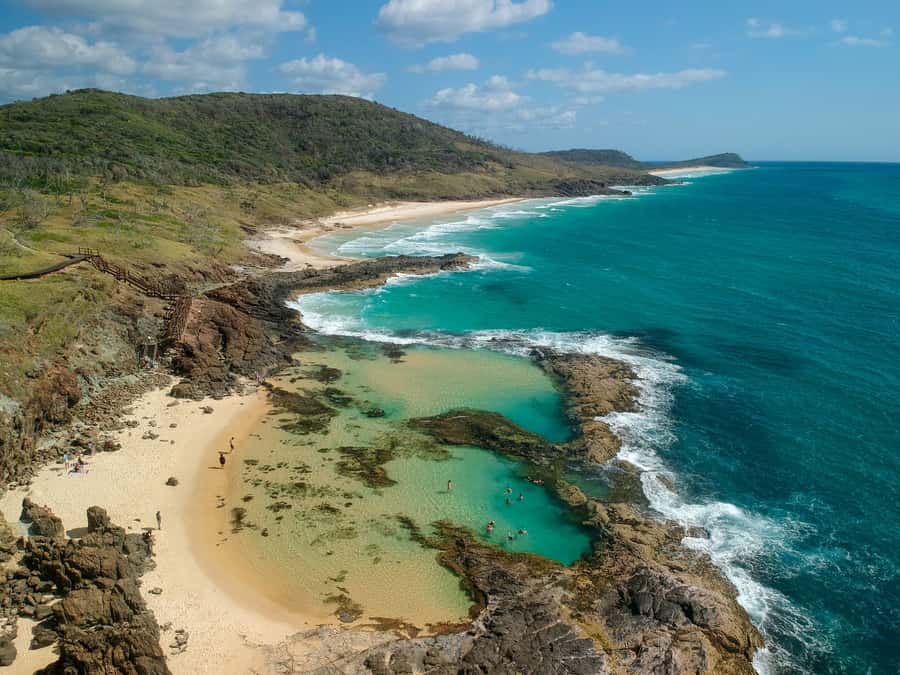 From Hervey Bay: K'gari Getaway Three-day 4WD Coach Tour - Day 1 on K’gari: Lake McKenzie magic with guide-led timing