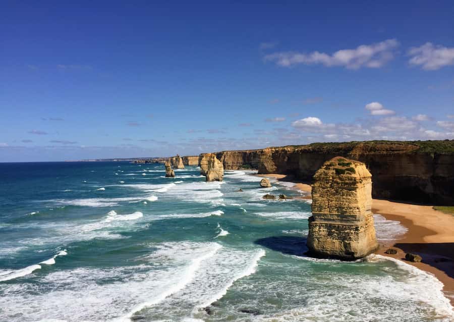 From Melbourne: Great Ocean Road Boutique Tour in Reverse - Morning pickup in Melbourne, and how the minibus day actually runs