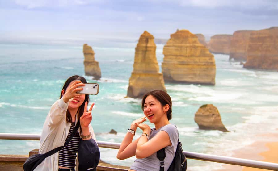 From Melbourne: Great Ocean Road Full-Day Guided Trip - Loch Ard Gorge: Shipwreck Stories With Turquoise Water
