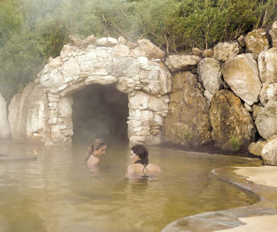 From Melbourne: Peninsula Hot Springs & Bathing Boxes Tour - Peninsula Hot Springs: your main event (and why the ticket is worth it)