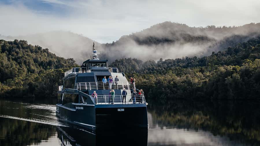 From Strahan: Evening Dinner Cruise on the Gordon River - Practical tips for your night out on the Gordon River