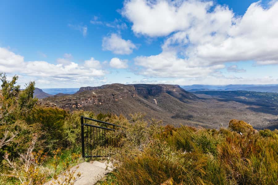 From Sydney: Blue Mountains Full-Day Trip - Echo Point and the Three Sisters: where the views do the talking