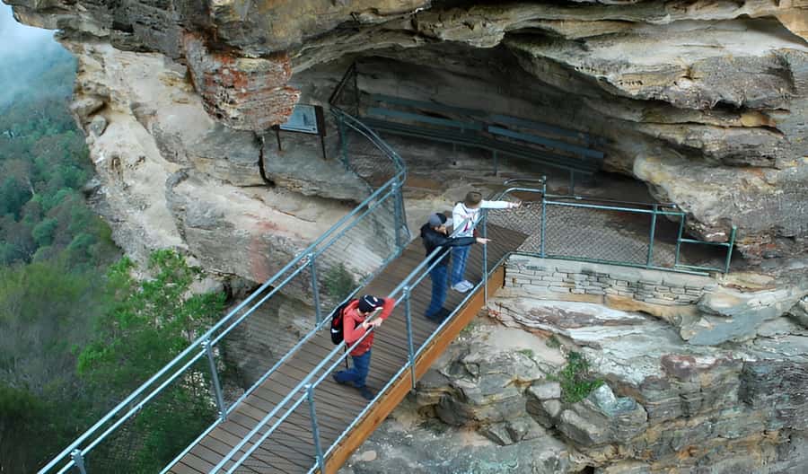 From Sydney: Blue Mountains Private Tour with Wildlife Park - Echo Point and the Three Sisters, where you’ll actually feel the scale