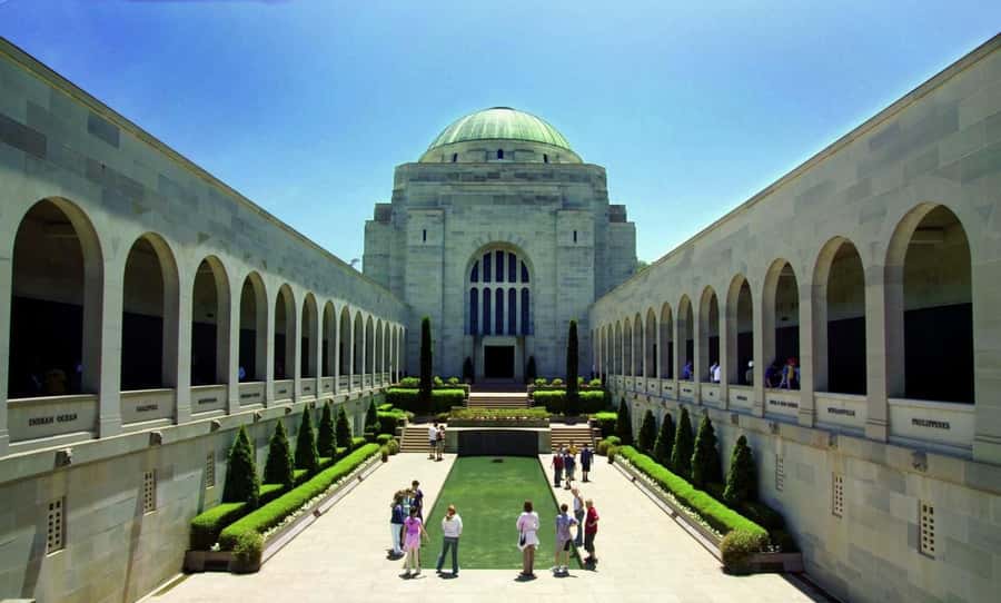From Sydney: Canberra City Highlights and Floriade Day Tour - Key highlights to look for