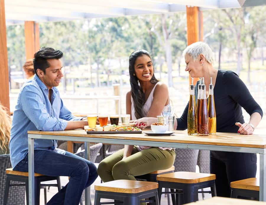 From Sydney: Hunter Valley Wine, Gin & Food Tastings Tour - Lunch on a Wine Tour: One Course, With a Drink Option