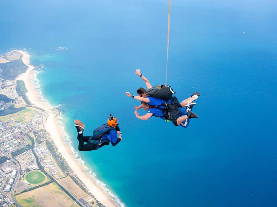 From Sydney: Tandem Skydive Experience over Beach - Photo and video packages: decide before you go in, not after