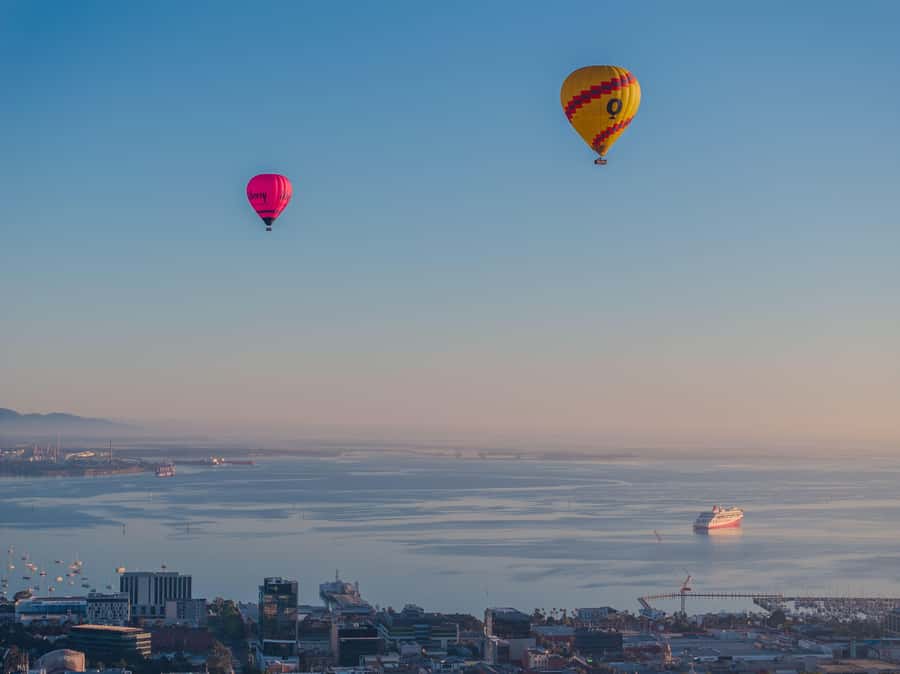 Geelong: Balloon Flight at Sunrise with Breakfast - Balloon Prep and the Safety Briefing, Where the Real Work Is
