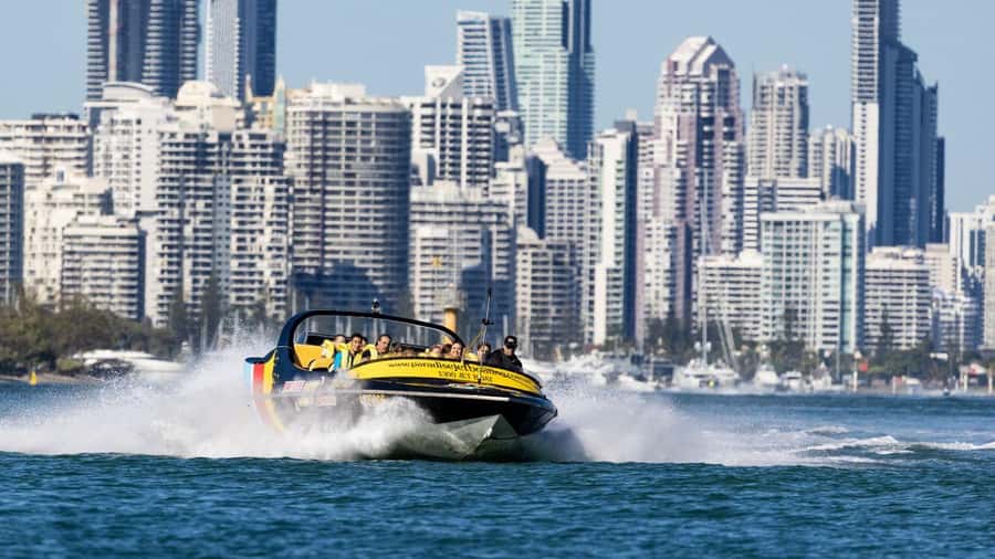 Gold Coast: 1-Hour Extreme Jet Boat Ride - Broadwater sights: luxury homes, islands, and the route that makes sense