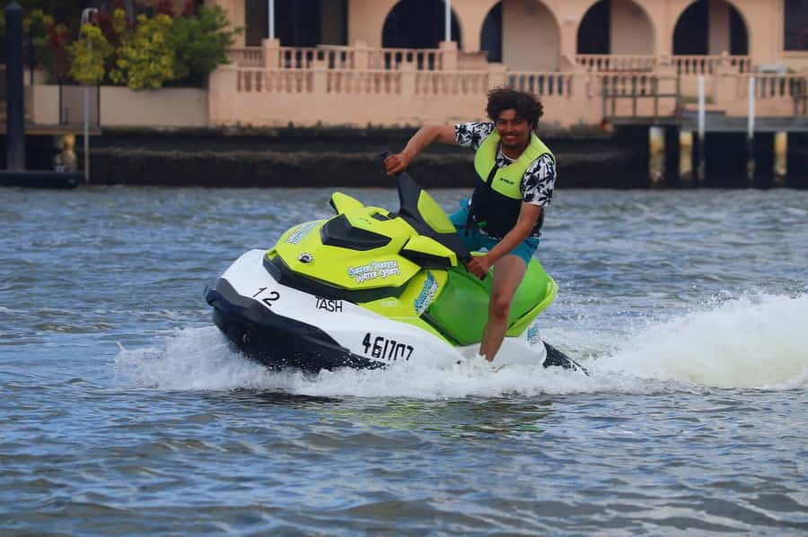 Gold Coast: 1-Hour Jet Ski Ride -No slow zones + Free Photos - Wavebreak and Stradbroke Island: white sand and open-water views