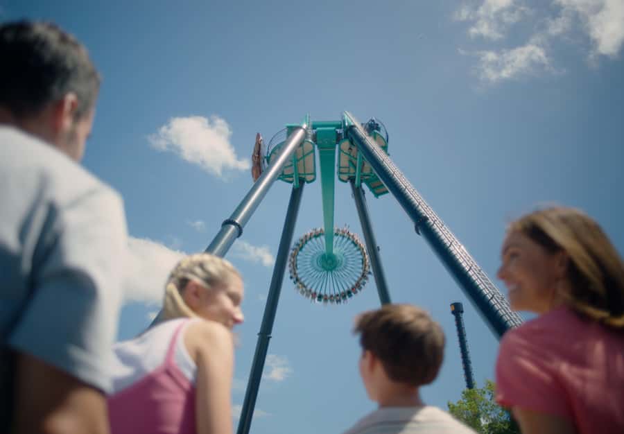 Gold Coast: 2-Day Dreamworld, WhiteWater World + SkyPoint - Dreamworld in Coomera: Thrill Rides and the WILD Precinct