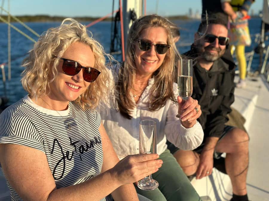Gold Coast: Sunset Sailing Cruise incl food & drinks - Key things I’d circle before you book