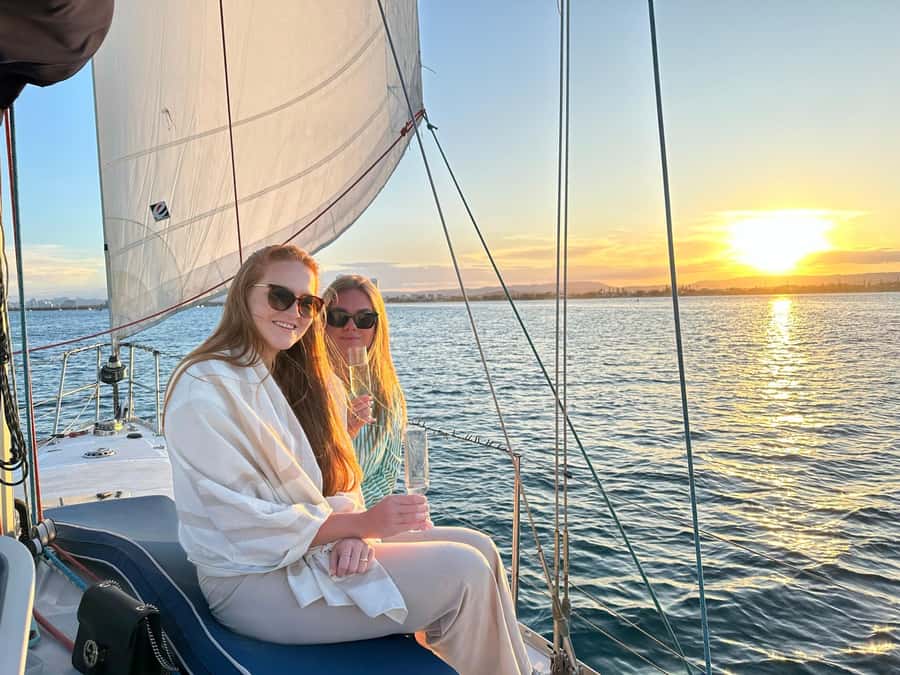 Gold Coast: Sunset Sailing Cruise incl food & drinks - Price and value: is $133 per person reasonable?