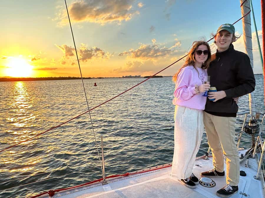 Gold Coast: Sunset Sailing Cruise incl food & drinks - Snack plate and drinks: simple, included, and enough for the moment