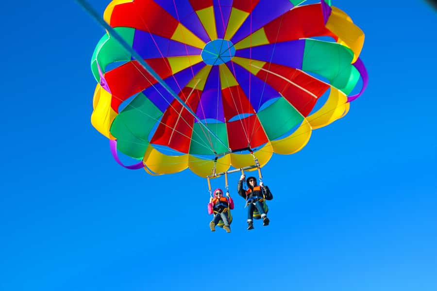 Gold Coast: Surfers Parasailing with Free Photos - Getting Set Up at Paradise Point Marina (And What Happens Before You Fly)