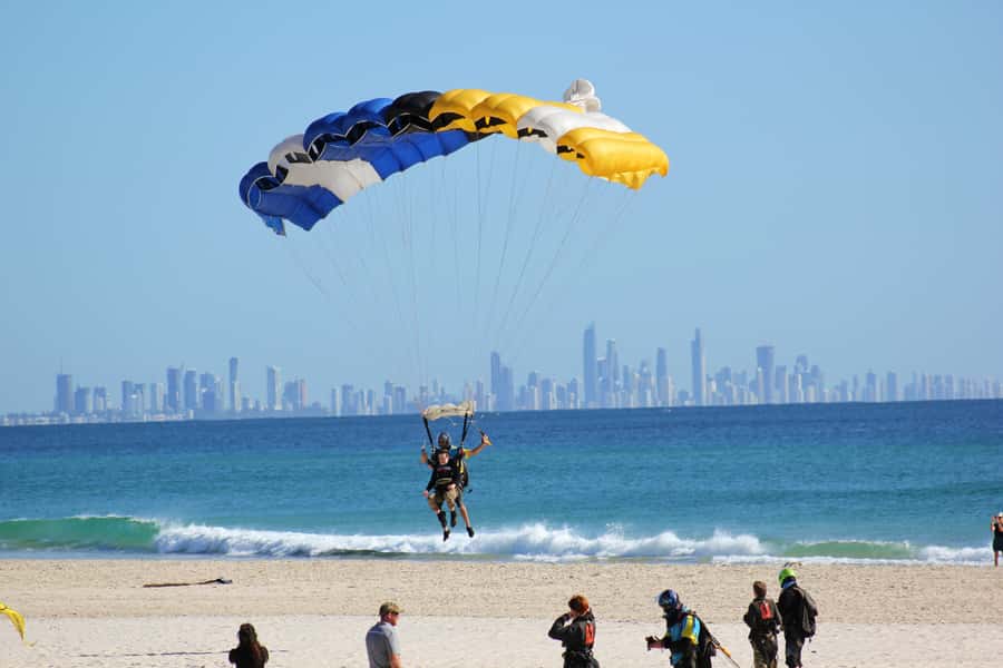 Gold Coast: Tandem Skydiving Experience - Why a Gold Coast beach landing changes the whole experience
