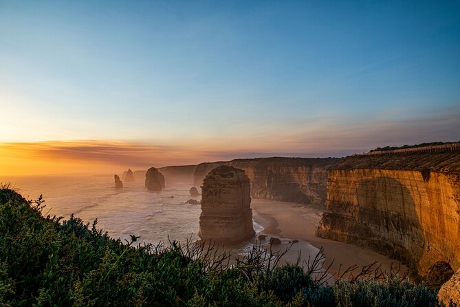 Great Ocean Road 12 Apostles & Rainforest Walk with Morning Tea - Morning start: 7:35am from Melbourne to Serendip Sanctuary tea