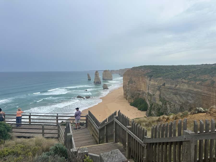 Great Ocean Road Tour PRIVATE LUXURY-FREE entry,hotel pickup - Colac Stop: A Quick Reset Before the Southern Ocean