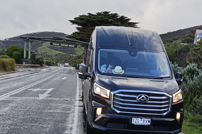 Great Ocean Road Tour Reverse –SML GRP-DLUX Mini Bus Hotel Pickup - Great Ocean Road viewpoints, Apollo Bay lunch, and how to handle meal planning