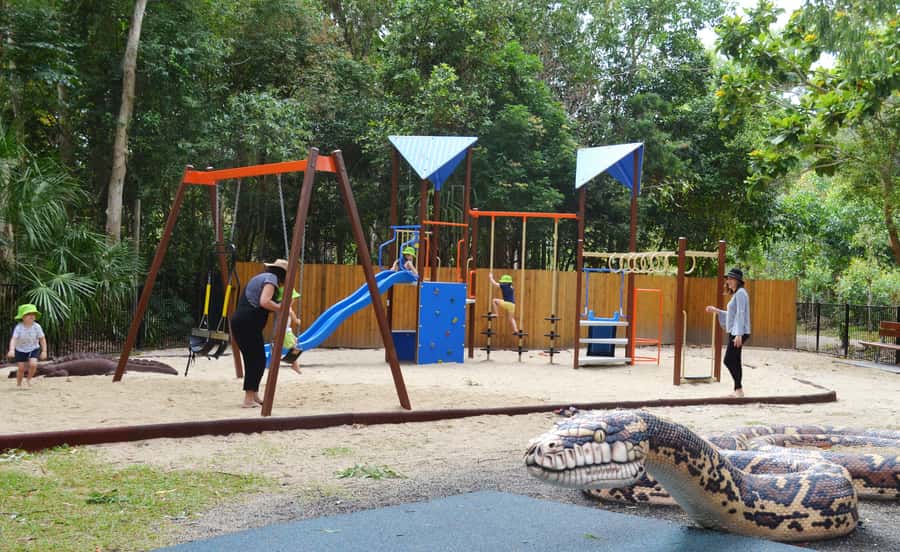 Hartley's Crocodile Adventures Park Entry - Food and bistro breaks: budget it, don’t skip it