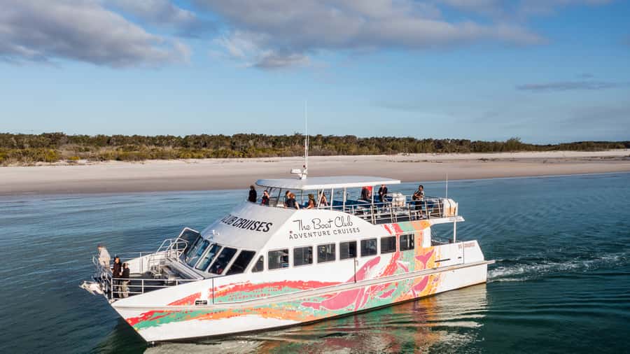 Hervey Bay: K'Gari(Fraser Is) Adventure & Sightseeing Cruise - Cruising the West Coast of K’Gari, Pelican Banks to Moon Point
