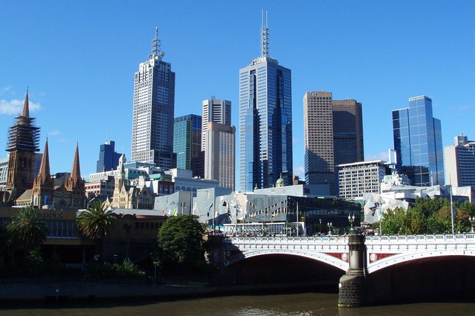 Highlights of Melbourne Cruise - Upriver Highlights: Princes Bridge, the MCG Area, Botanic Gardens, and More