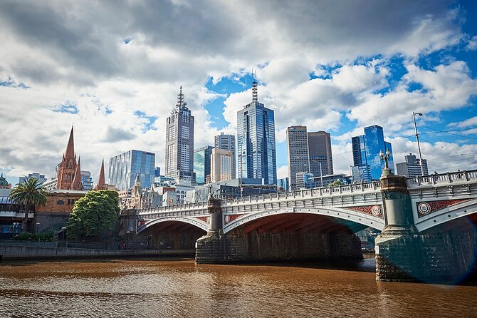 Highlights of Melbourne Cruise - How the Two-Way Yarra Route Works (Downriver First)