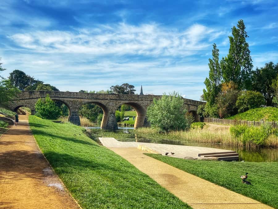 Historic Richmond Village Half-Day Coach Tour - What to Eat and Drink: Coffee, Wine, and Scallop Pie at Your Cost