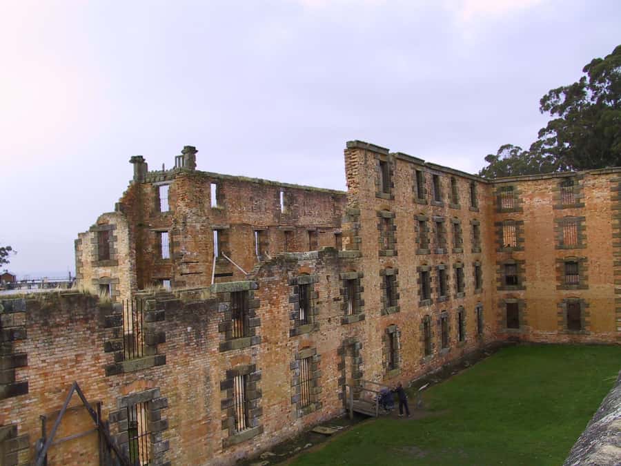 Hobart: Port Arthur, Harbor Cruise and Isle of the Dead Tour - Getting from Hobart to the Tasman Peninsula without losing the thread