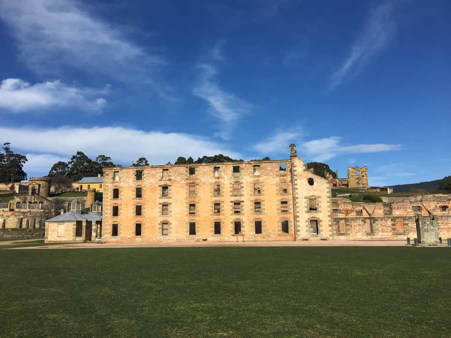 Hobart: Port Arthur, Richmond & Tasman Peninsula Active Tour - Richmond Village stop: Georgian streets, sweets, and that old bridge