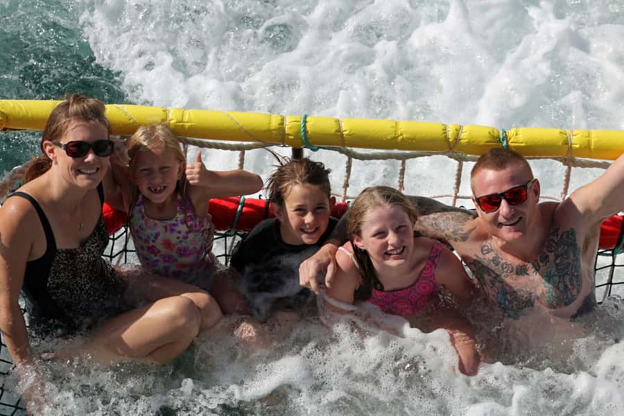 Huskisson: Dolphin Cruise & Boom Netting Experience - Meeting at Portside Cafe: the start of your 1.5-hour plan